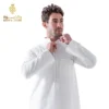 صورة جانبية توضح تفصيلة كم البالطو وحرية الحركة في الجلابية الرجالي الصيفي.