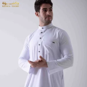 جلابية رجالي صيفي أبيض (موديل براء) بتفصيلة سعودية نص لياقة ودوران وكم بالطو.
