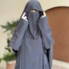 تفاصيل النقاب والخمار في طقم خروج شرعي رمادي موديل ليان