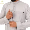 تفاصيل المرد الأمامي والزراير في ثوب صيفي رجالي قطن إندونيسي